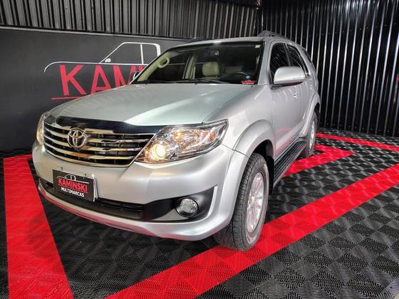 TOYOTA HILUX SW4 2.7 SR 4X2 16V FLEX 4P AUTOMÁTICO